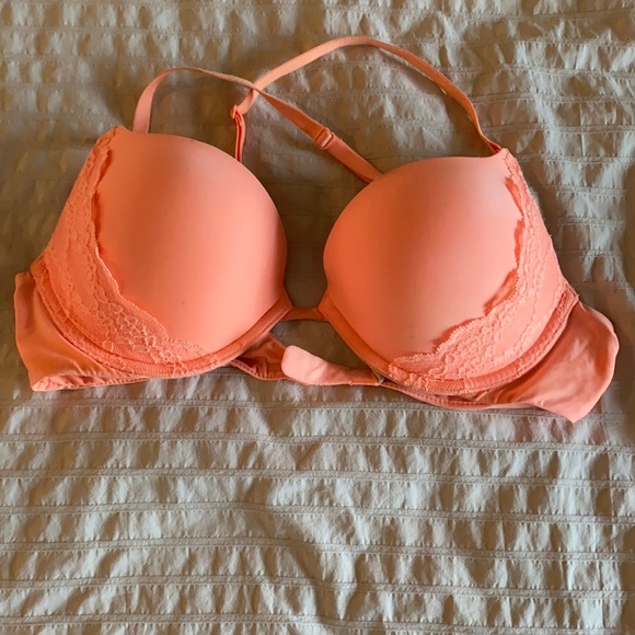 Can criss cross or wear regular - Picture 1 of 6